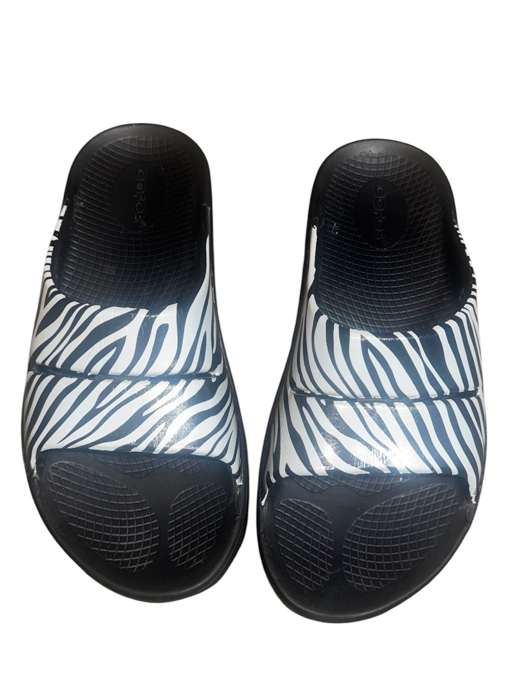 OOFOS OOahh Zebra Print recovery slide sandals. - Picture 7 of 7